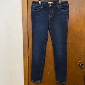 CABI dark washed low rise skinny jeans. Very limited stretch. Size US 8.